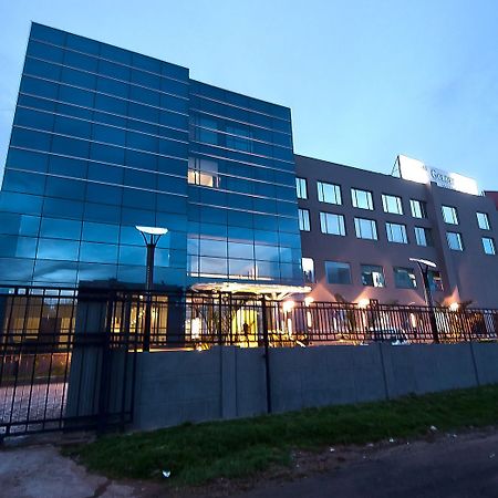 The Golden Plaza Hotel Pancskula Kültér fotó