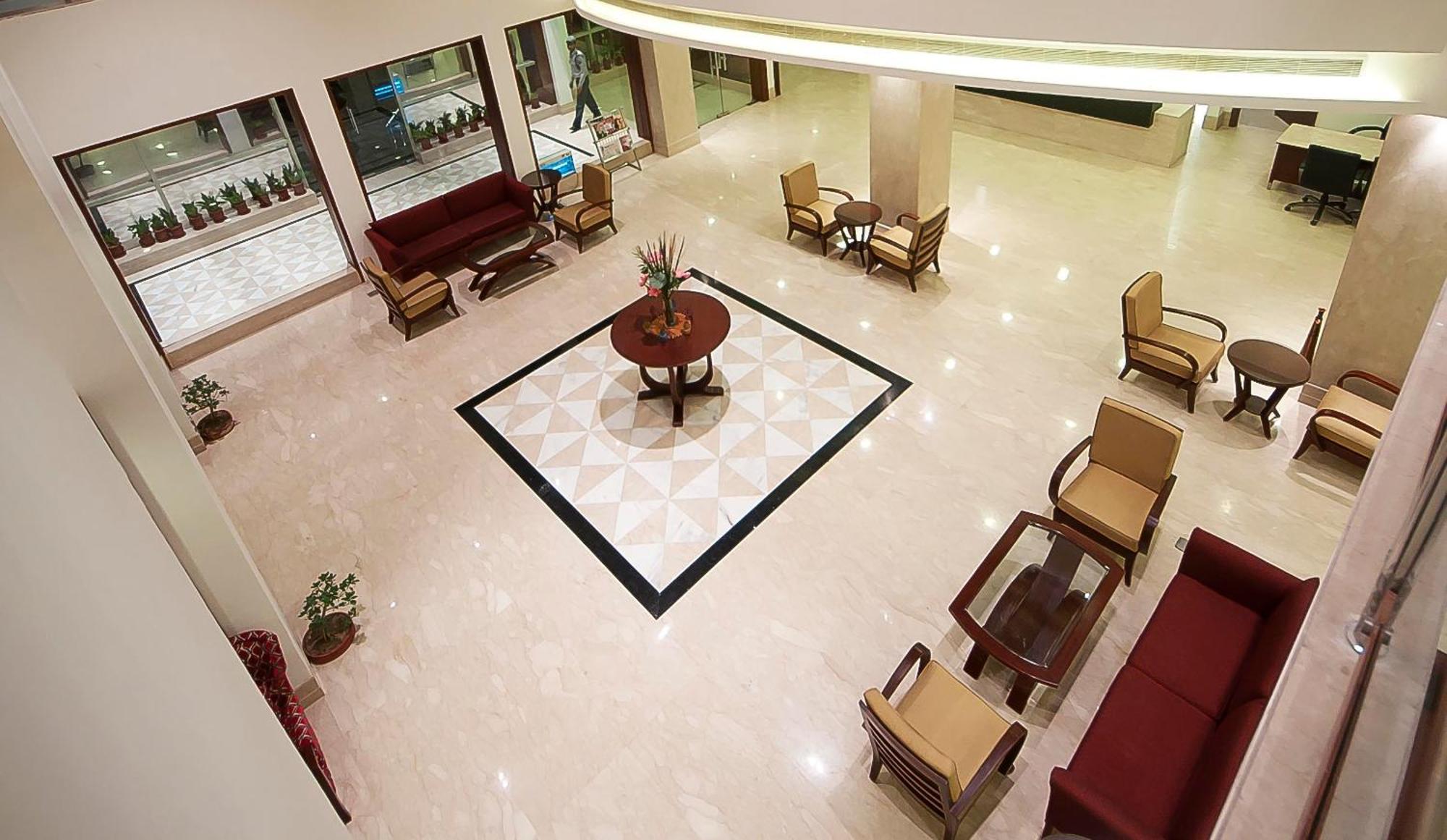 The Golden Plaza Hotel Pancskula Kültér fotó