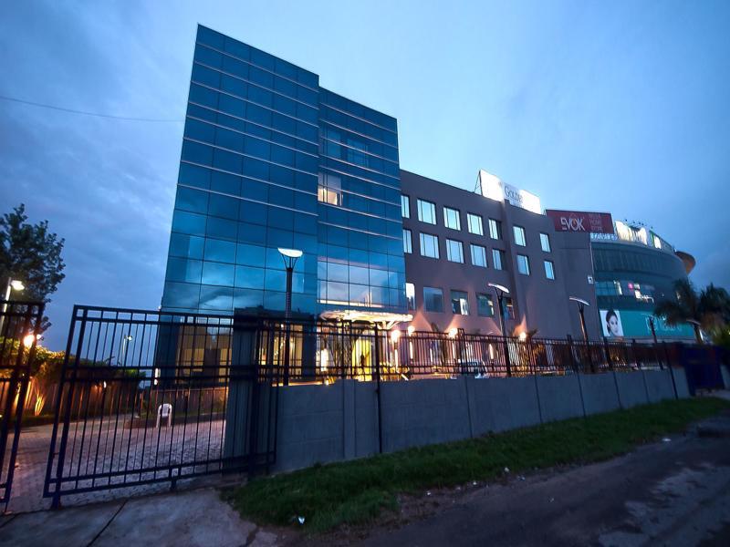 The Golden Plaza Hotel Pancskula Kültér fotó