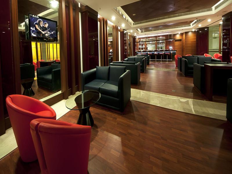 The Golden Plaza Hotel Pancskula Kültér fotó